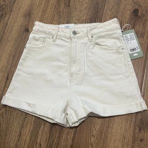 NWT! H&M Ultra High Waist Mom Jean Shorts White Loose Fit Size 2